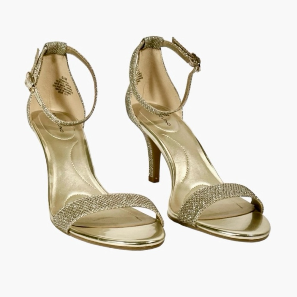 New Bandolino Silver Strap Heels. Glittery Sandals For Prom Or Formal. Size 6.5